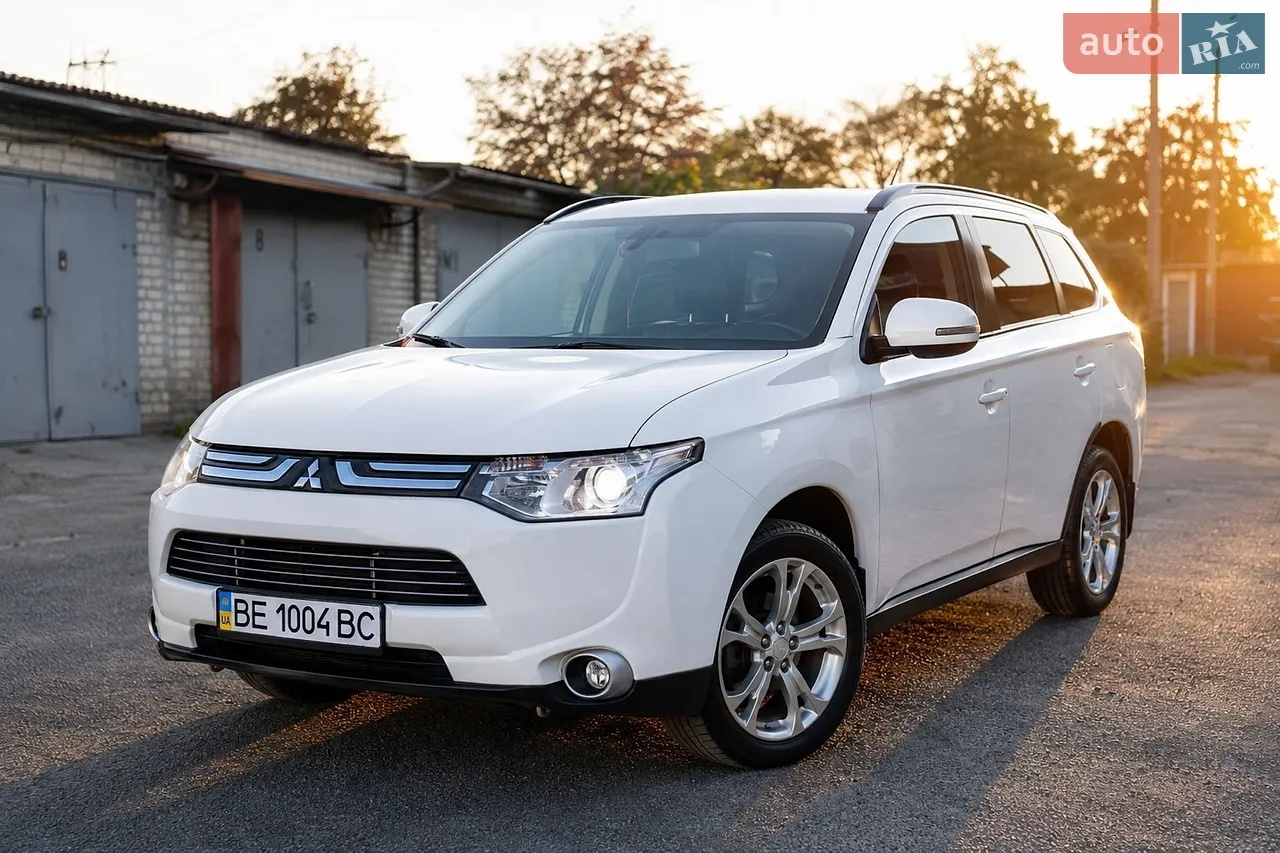 2013 Mitsubishi Outlander - мініатюра 9