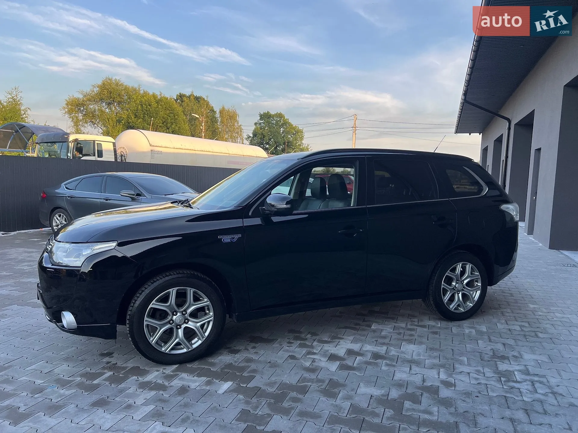 2014 Mitsubishi Outlander - мініатюра 9