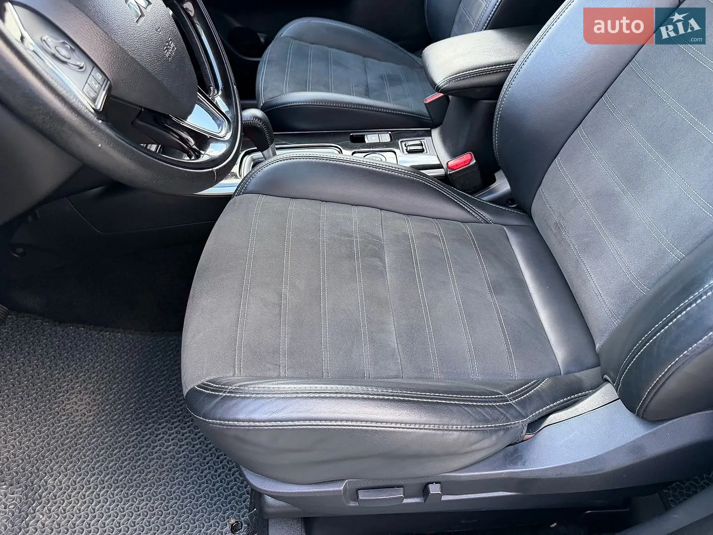 2019 Mitsubishi Outlander - мініатюра 18