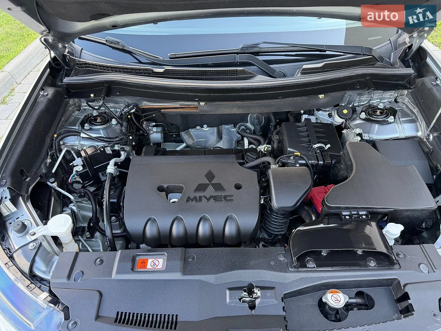 2019 Mitsubishi Outlander - мініатюра 32