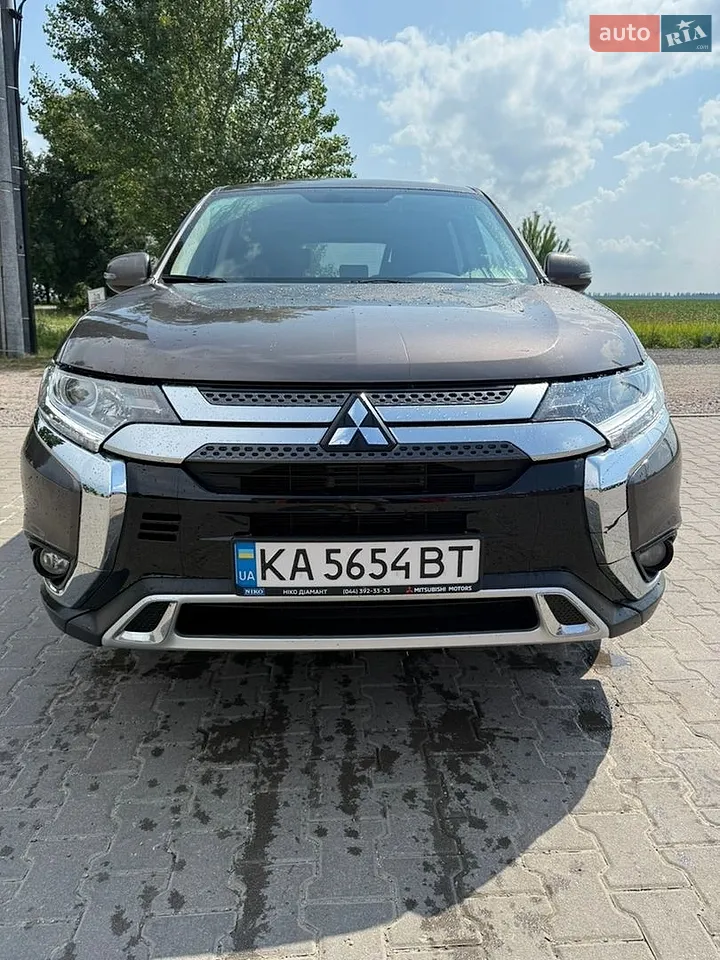 2021 Mitsubishi Outlander - мініатюра 21