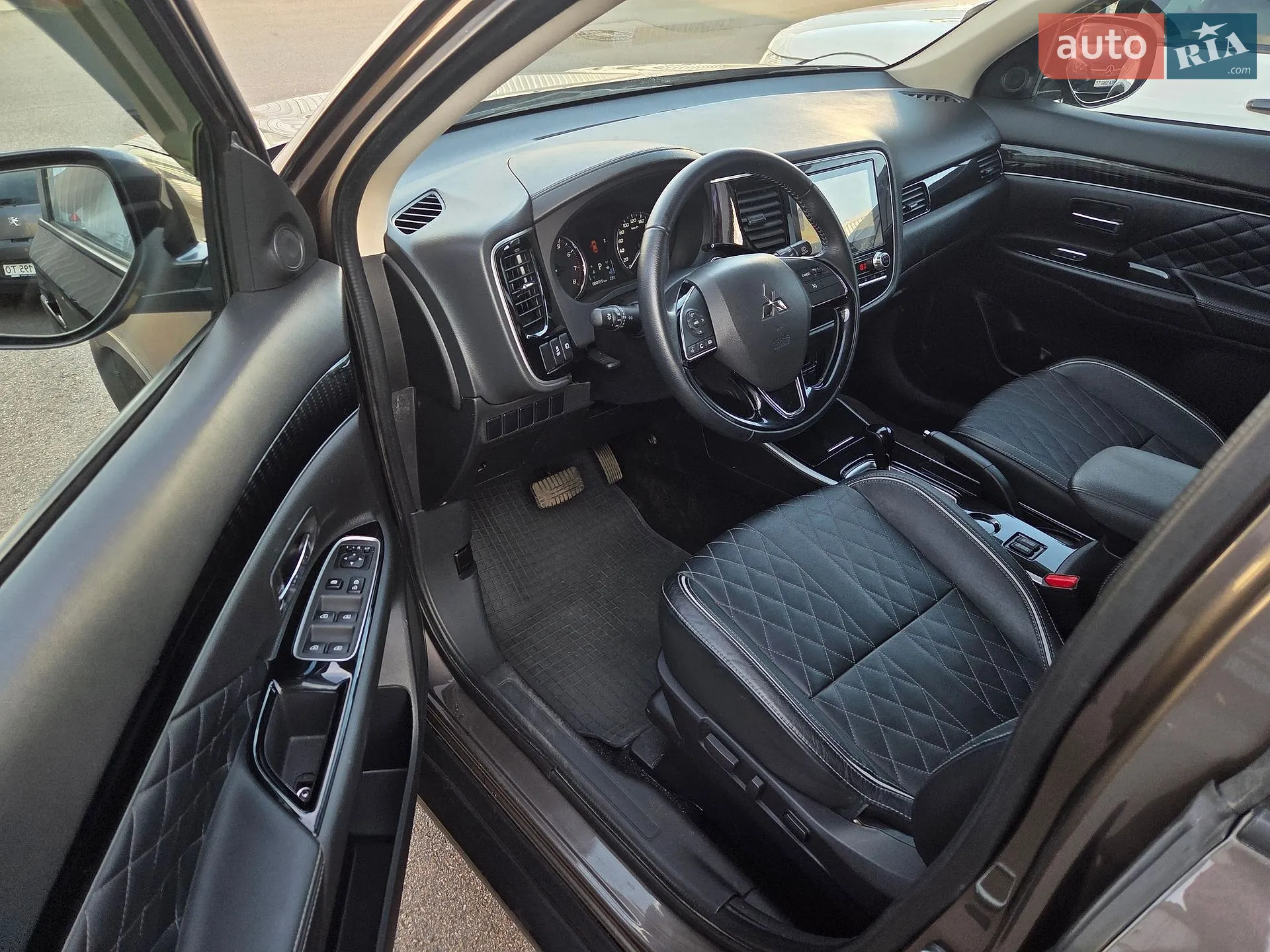 2021 Mitsubishi Outlander - мініатюра 14