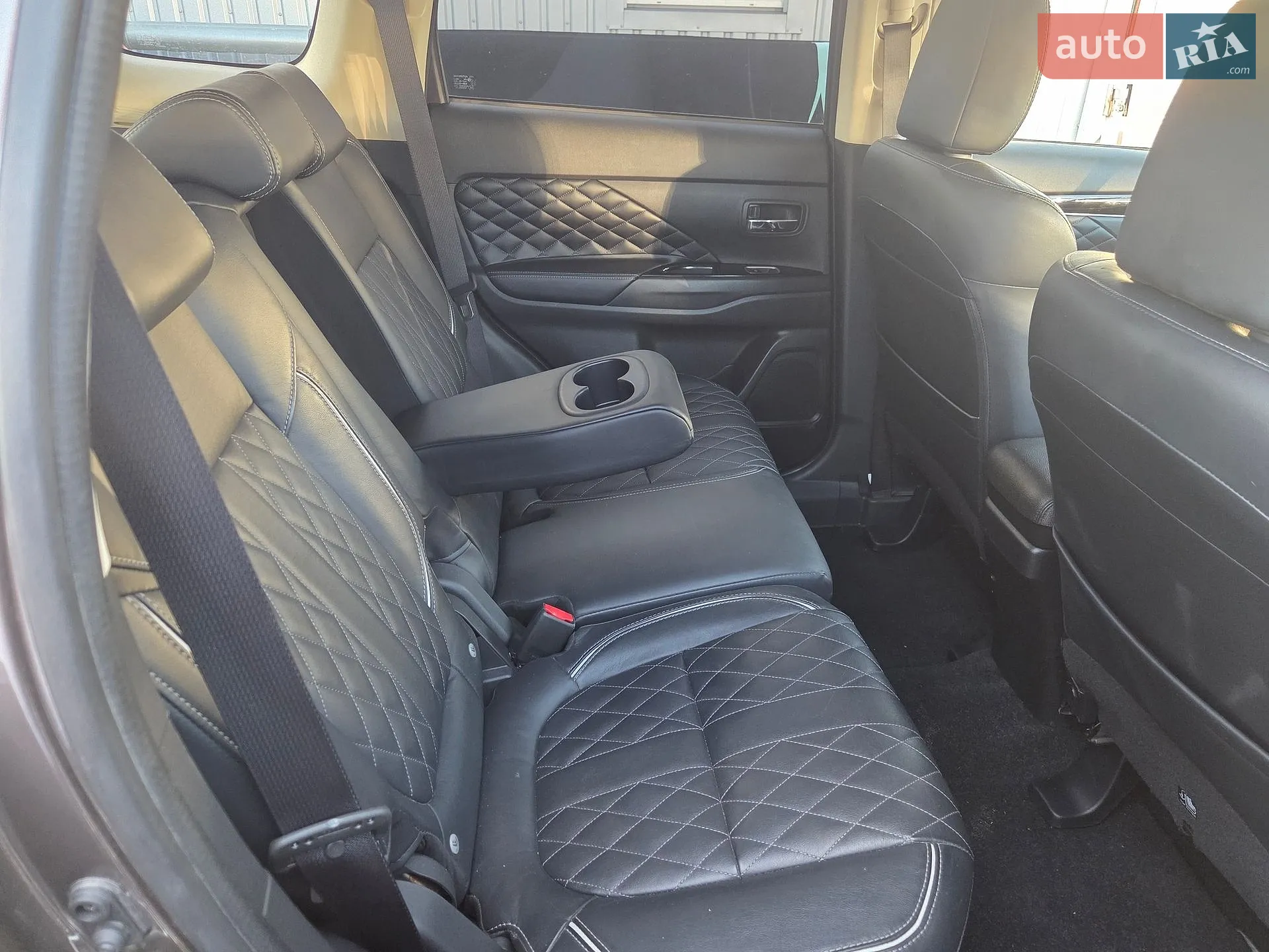 2021 Mitsubishi Outlander - мініатюра 25