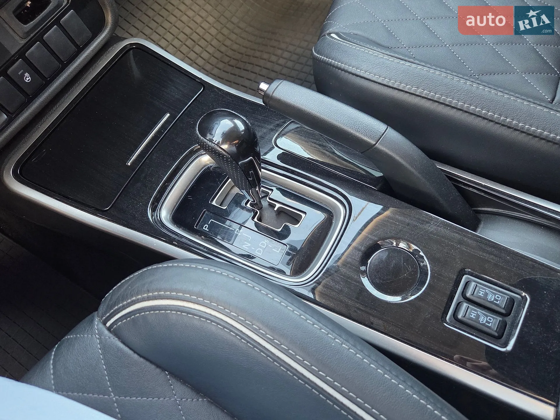 2021 Mitsubishi Outlander - мініатюра 37