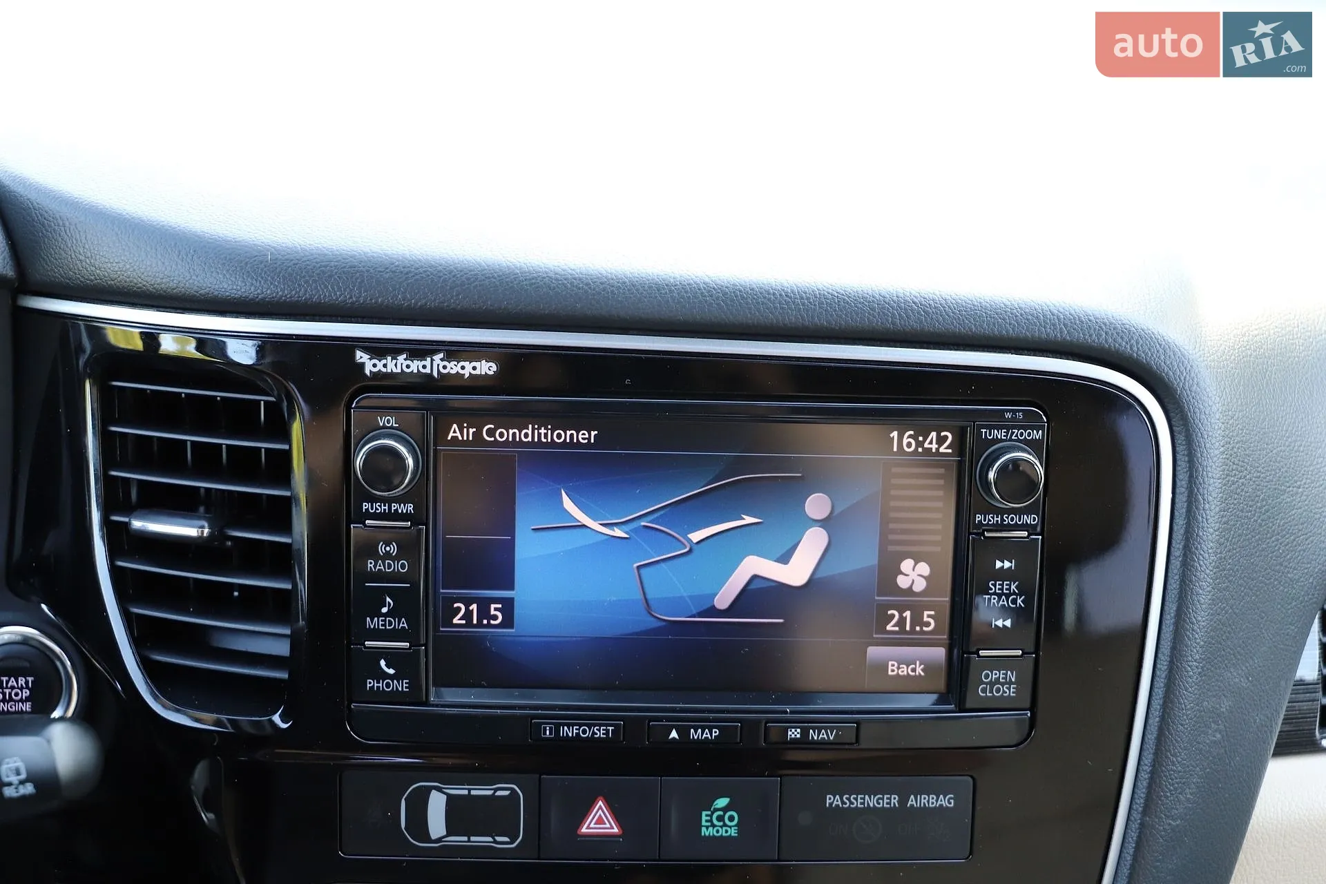 2016 Mitsubishi Outlander - мініатюра 112