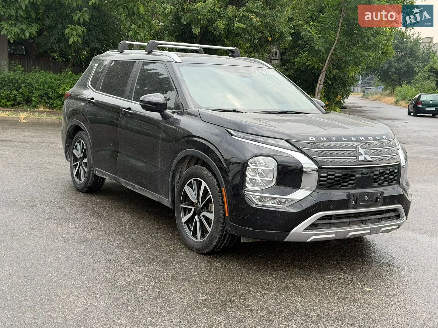 2023 Mitsubishi Outlander - фото 1