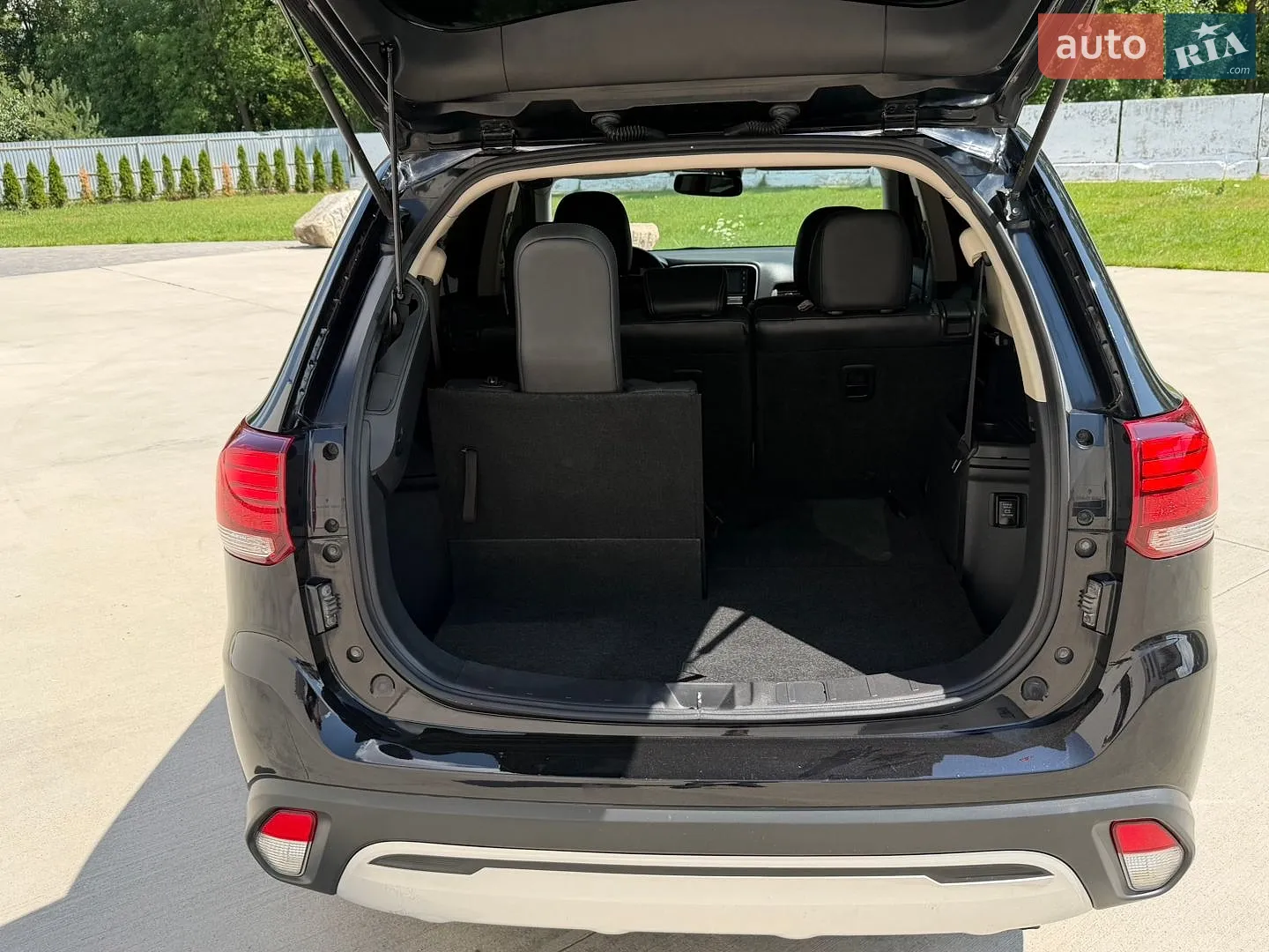 2019 Mitsubishi Outlander - мініатюра 16