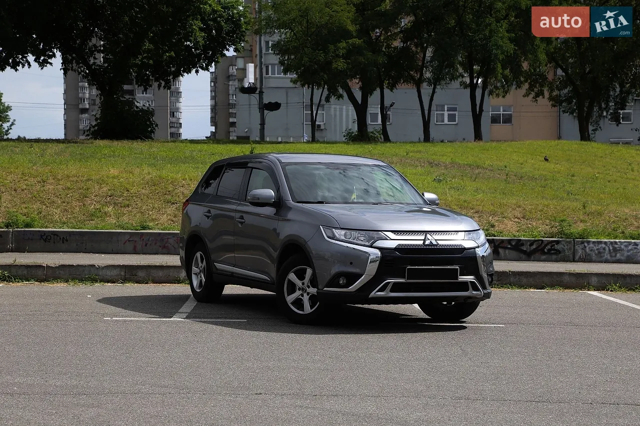 2021 Mitsubishi Outlander - мініатюра 22