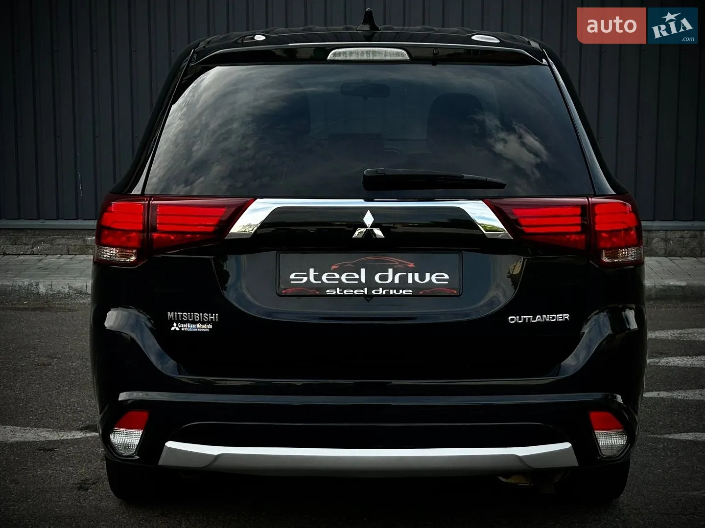 2017 Mitsubishi Outlander - мініатюра 4