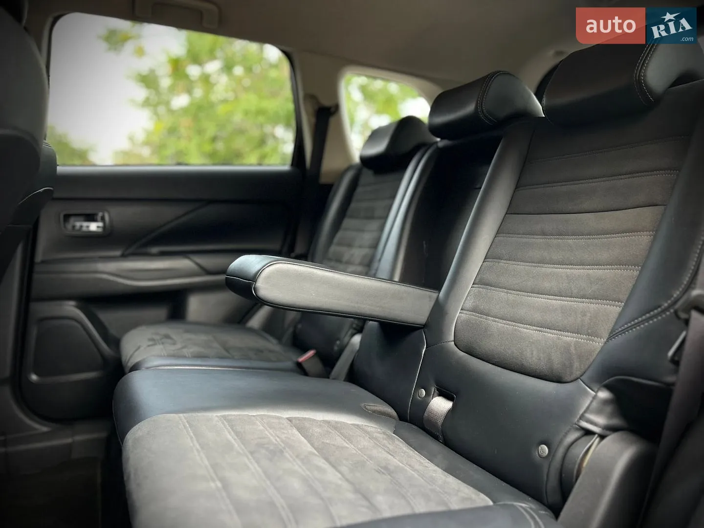 2017 Mitsubishi Outlander - мініатюра 18