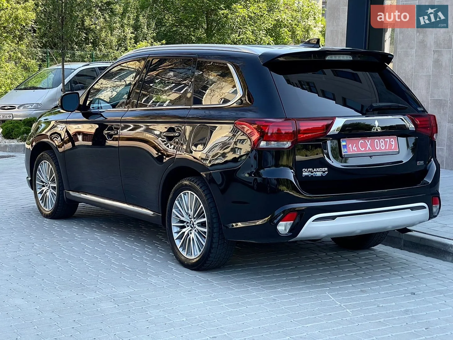 2020 Mitsubishi Outlander - мініатюра 5