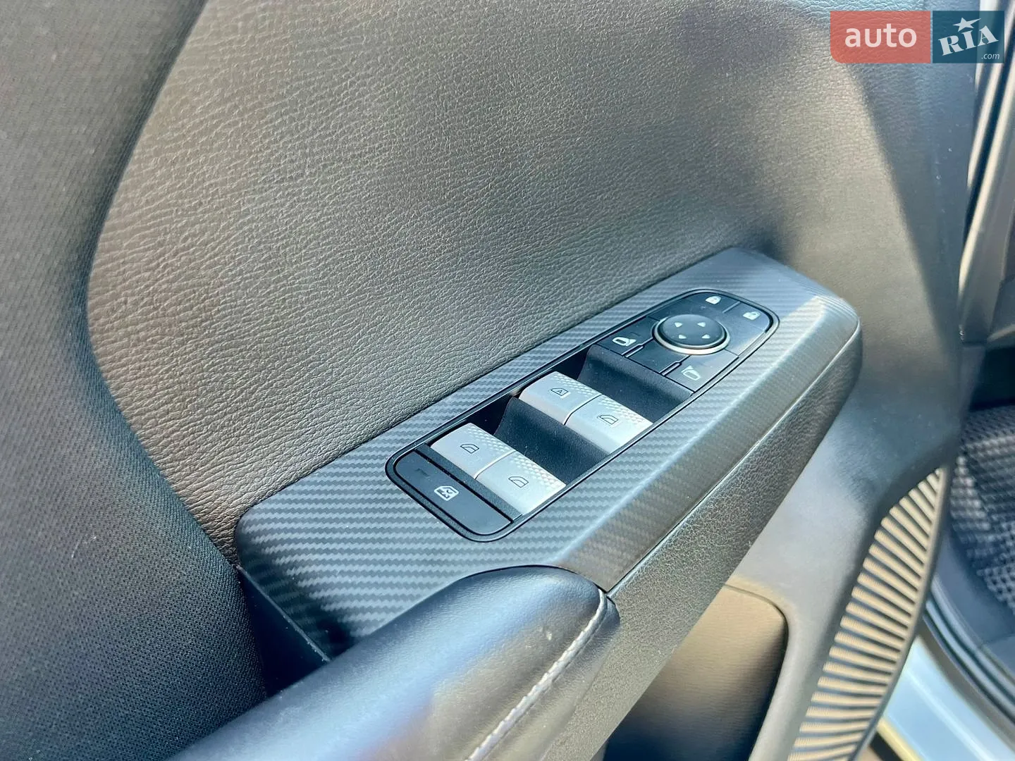 2022 Mitsubishi Outlander - мініатюра 17