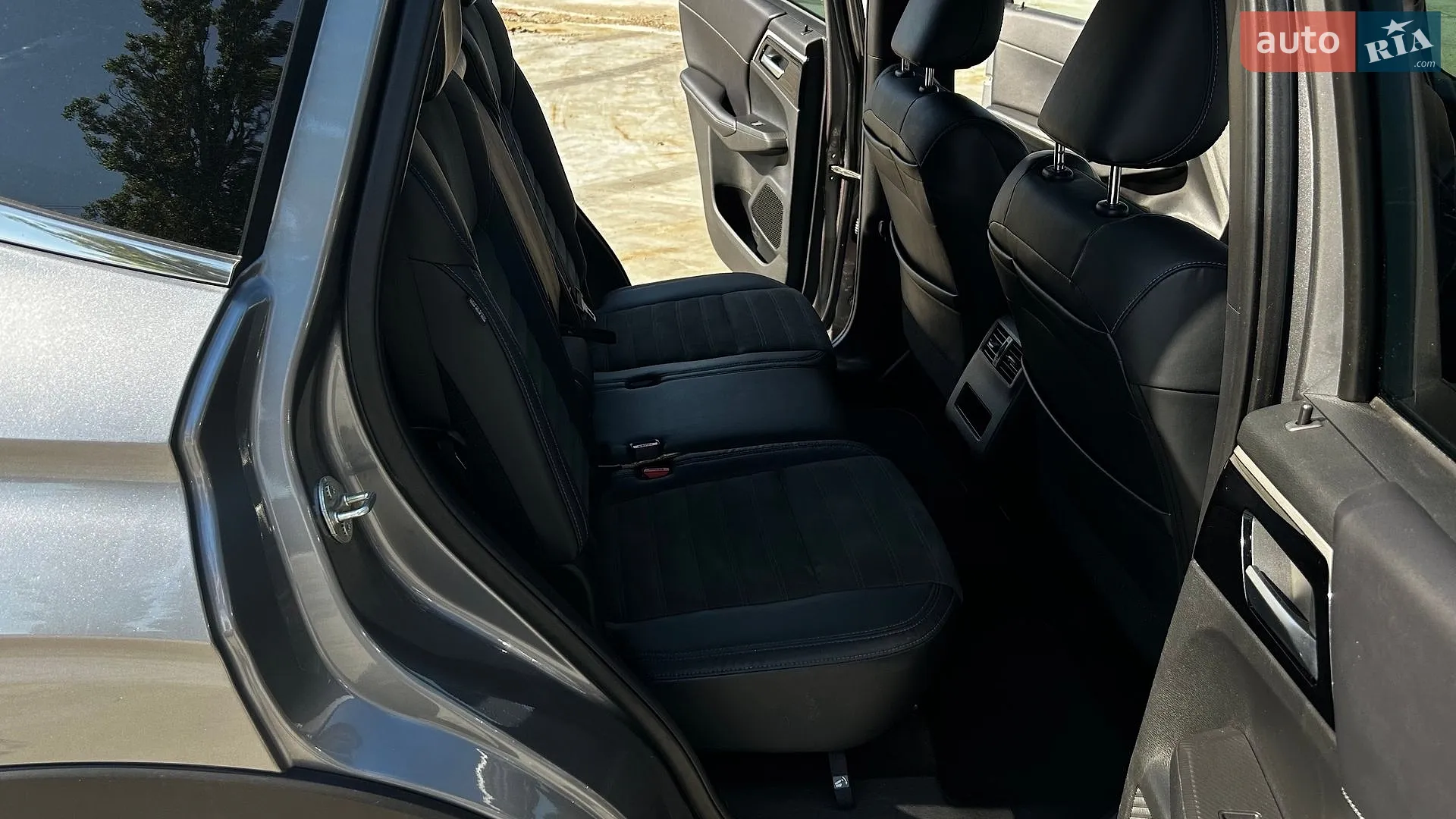 2022 Mitsubishi Outlander - мініатюра 16