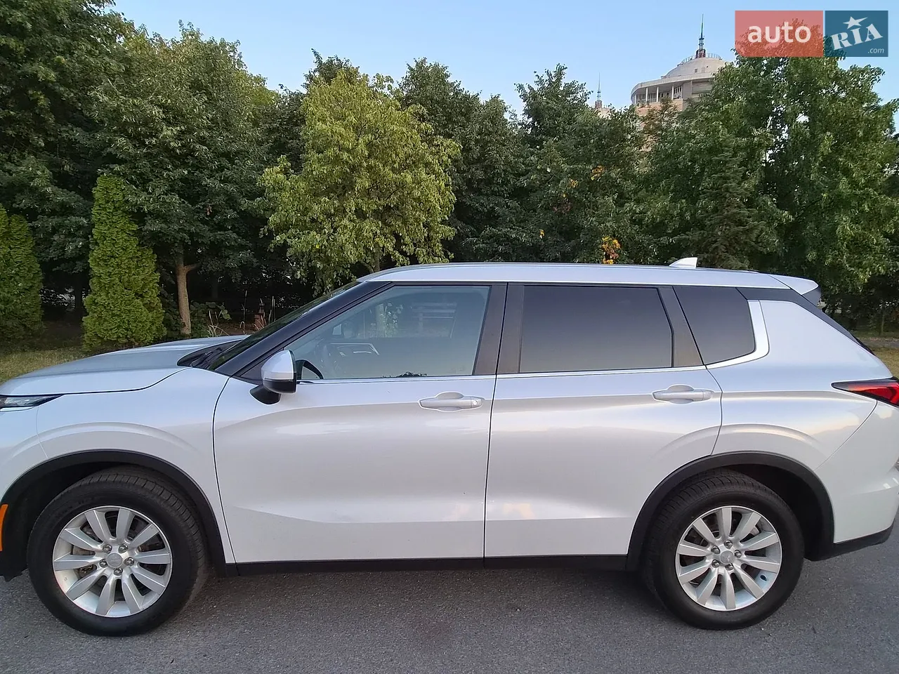 2023 Mitsubishi Outlander - мініатюра 38