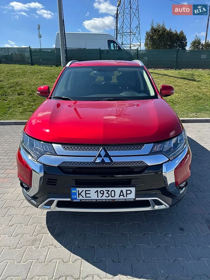 2021 Mitsubishi Outlander - мініатюра 16