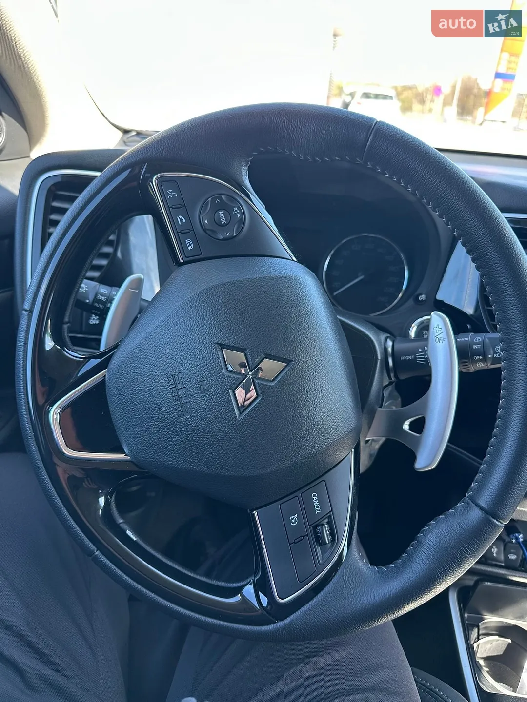 2021 Mitsubishi Outlander - мініатюра 18