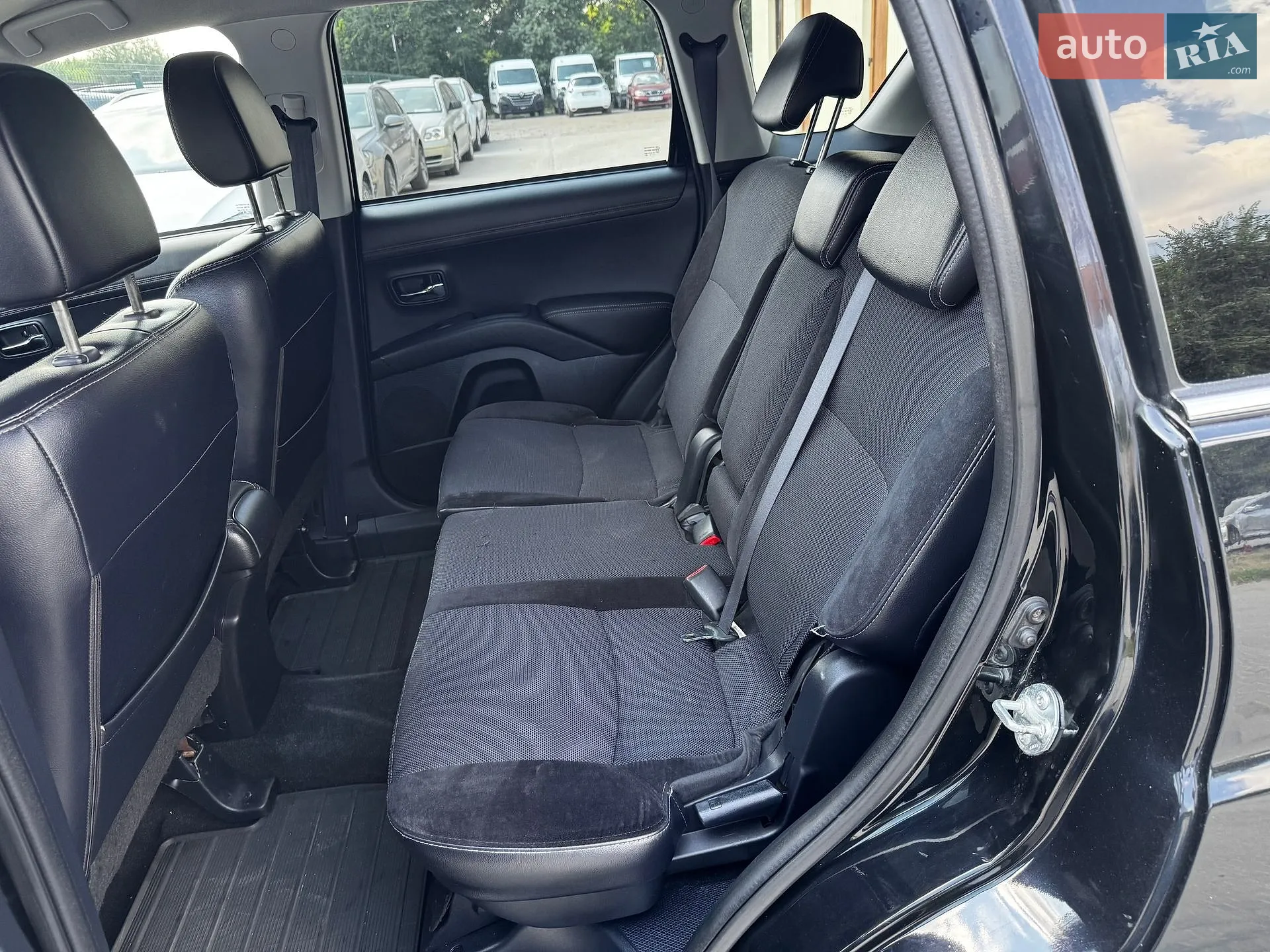 2011 Mitsubishi Outlander - мініатюра 27