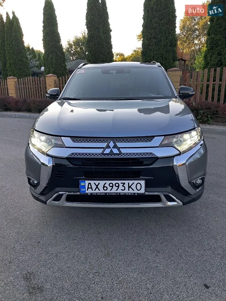 2021 Mitsubishi Outlander - мініатюра 17