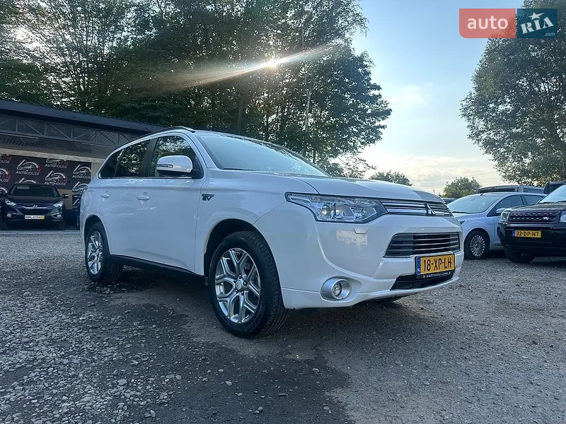 Mitsubishi Outlander 2014