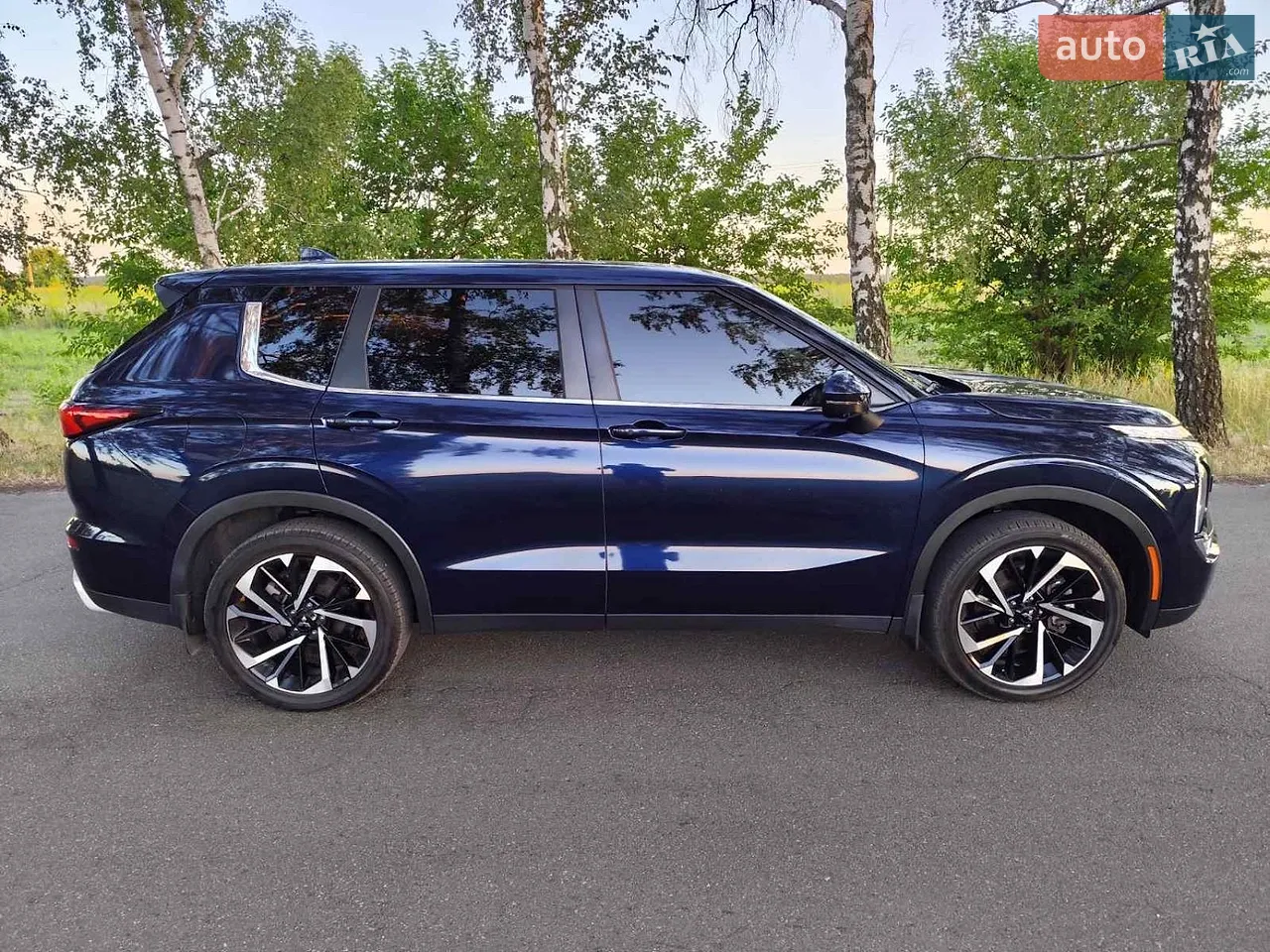 2023 Mitsubishi Outlander - мініатюра 37
