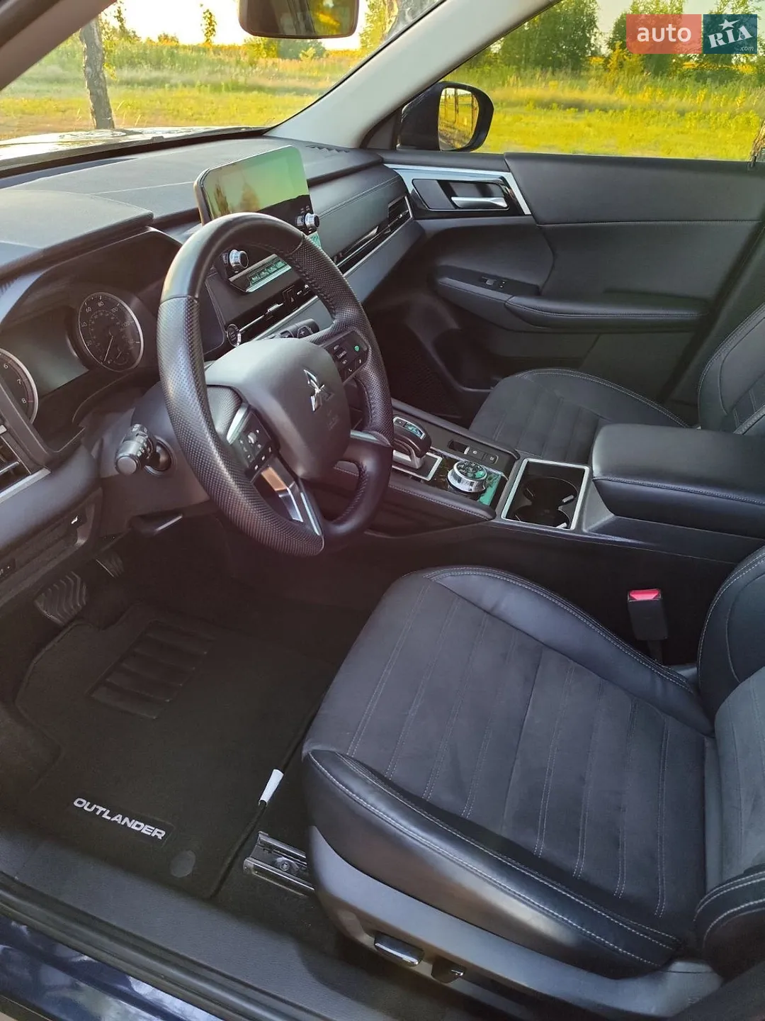 2023 Mitsubishi Outlander - мініатюра 14