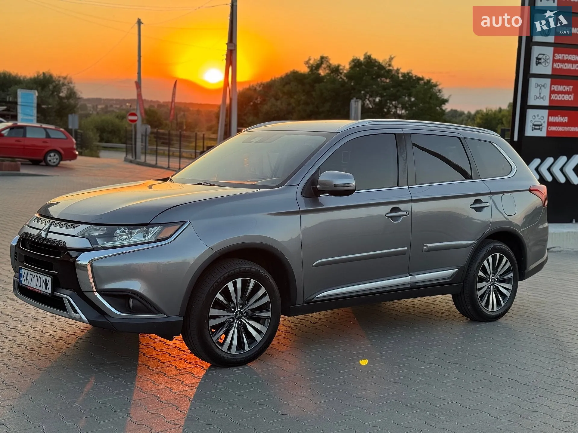 2020 Mitsubishi Outlander - мініатюра 6