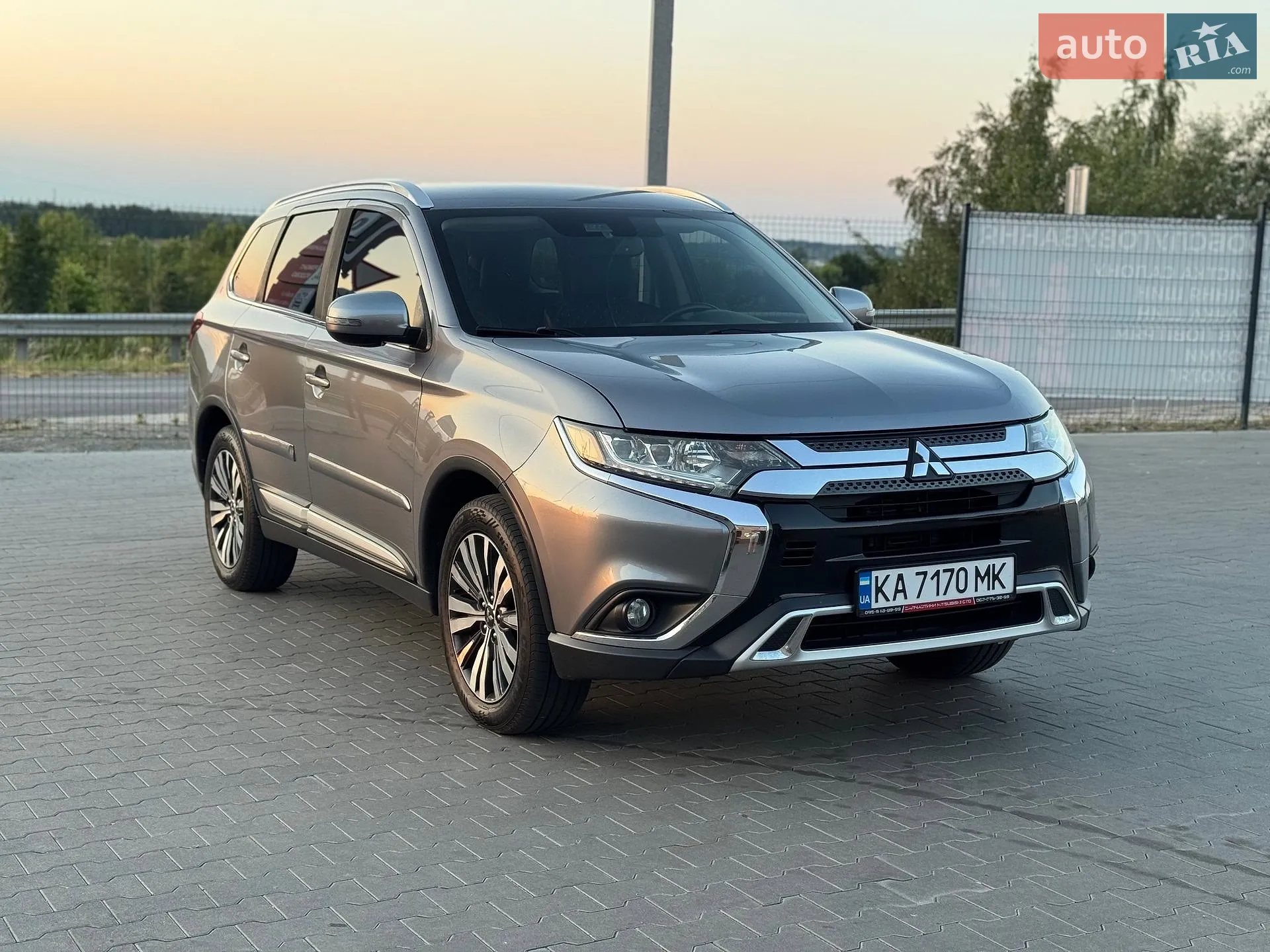 2020 Mitsubishi Outlander - мініатюра 20