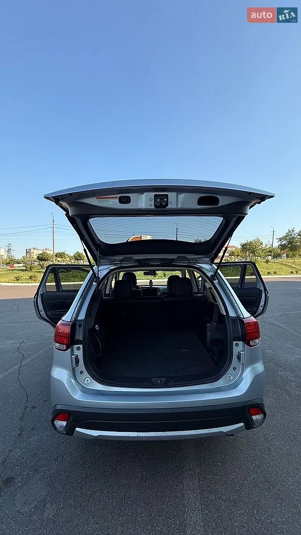 2015 Mitsubishi Outlander - мініатюра 6