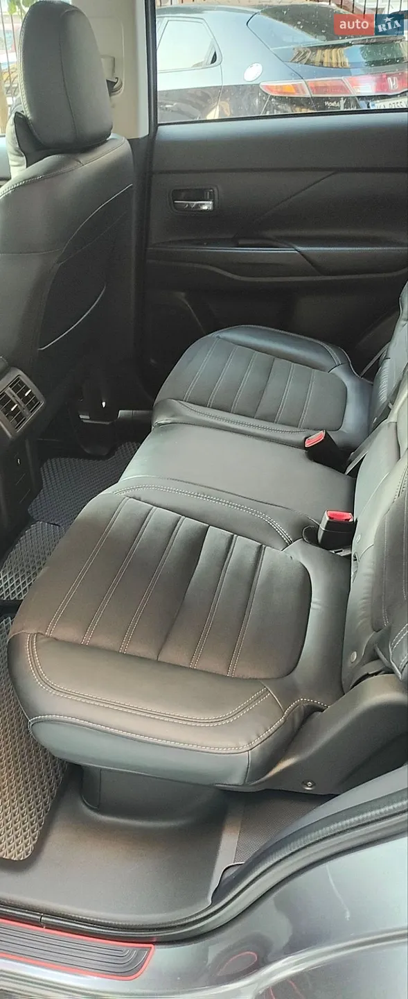 2021 Mitsubishi Outlander - мініатюра 22