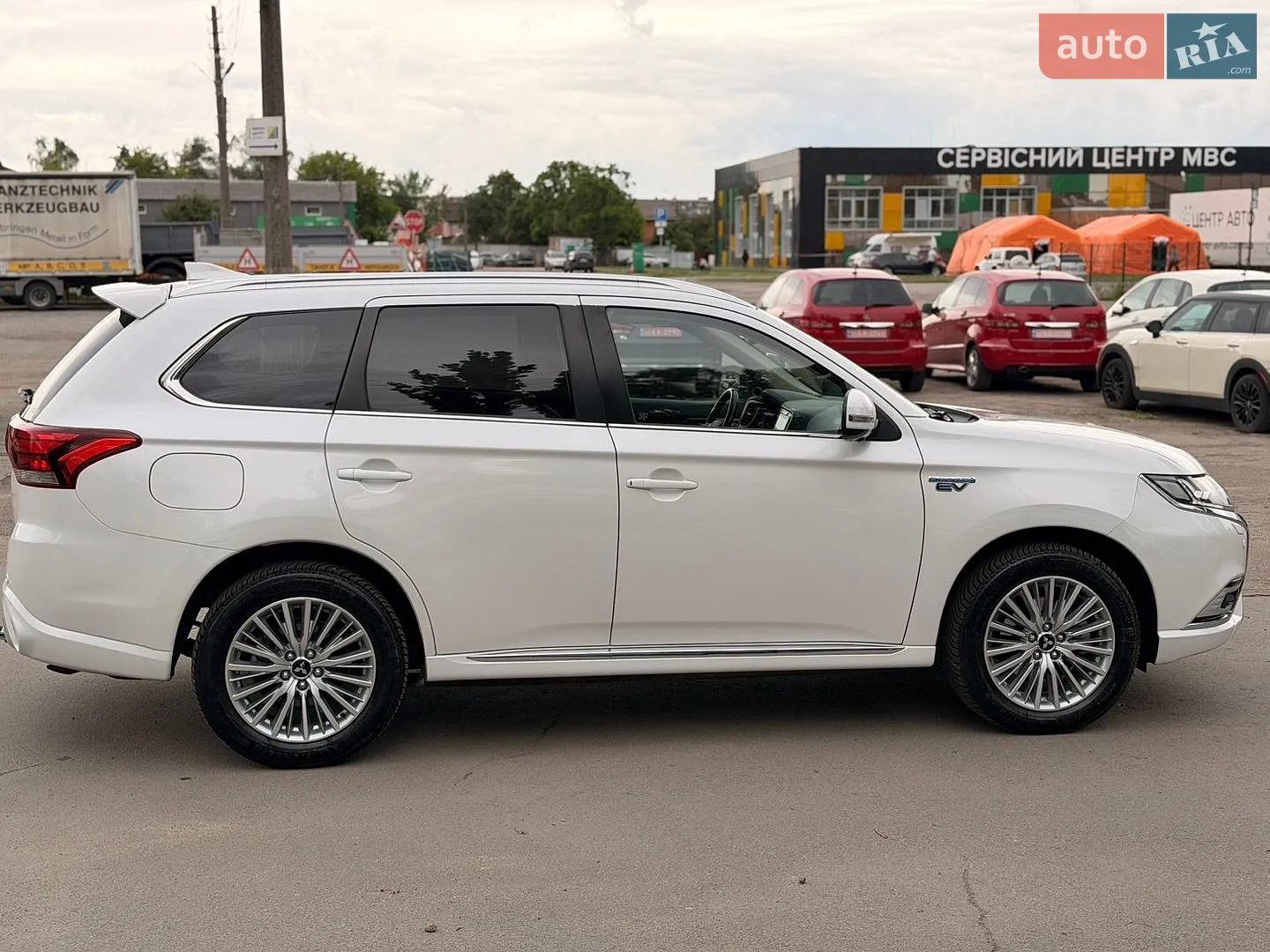 2020 Mitsubishi Outlander - мініатюра 7