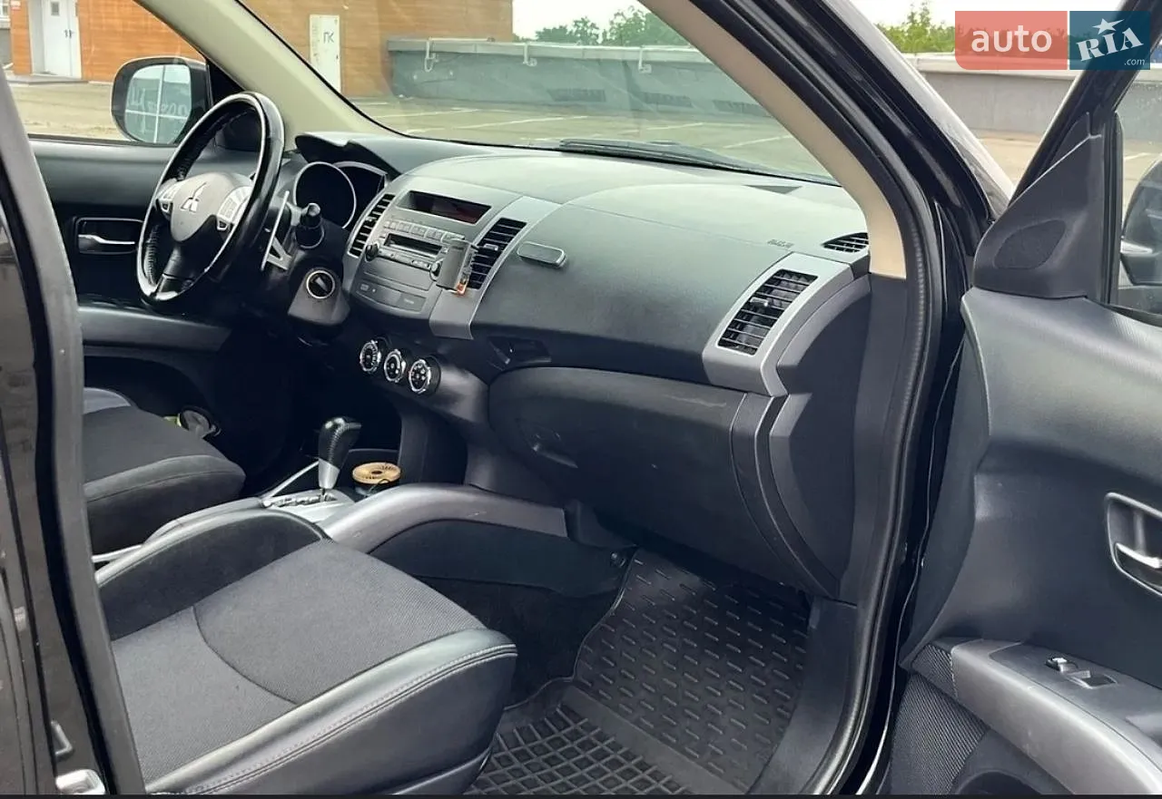2013 Mitsubishi Outlander - мініатюра 16