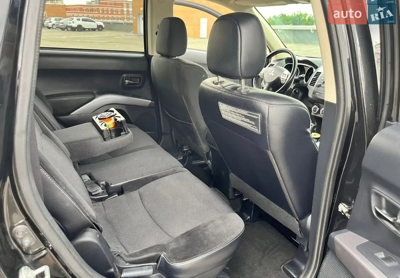 2013 Mitsubishi Outlander - мініатюра 19