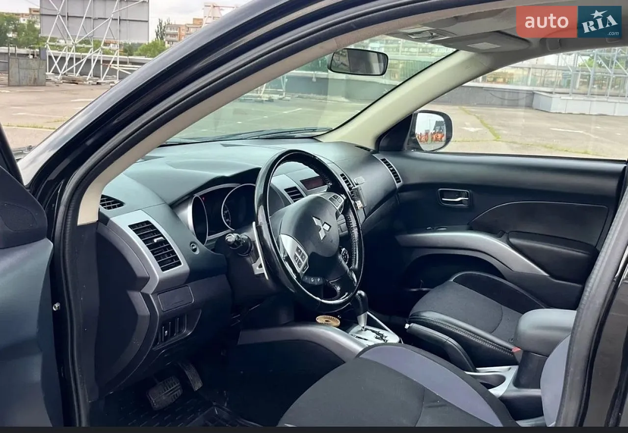 2013 Mitsubishi Outlander - мініатюра 15