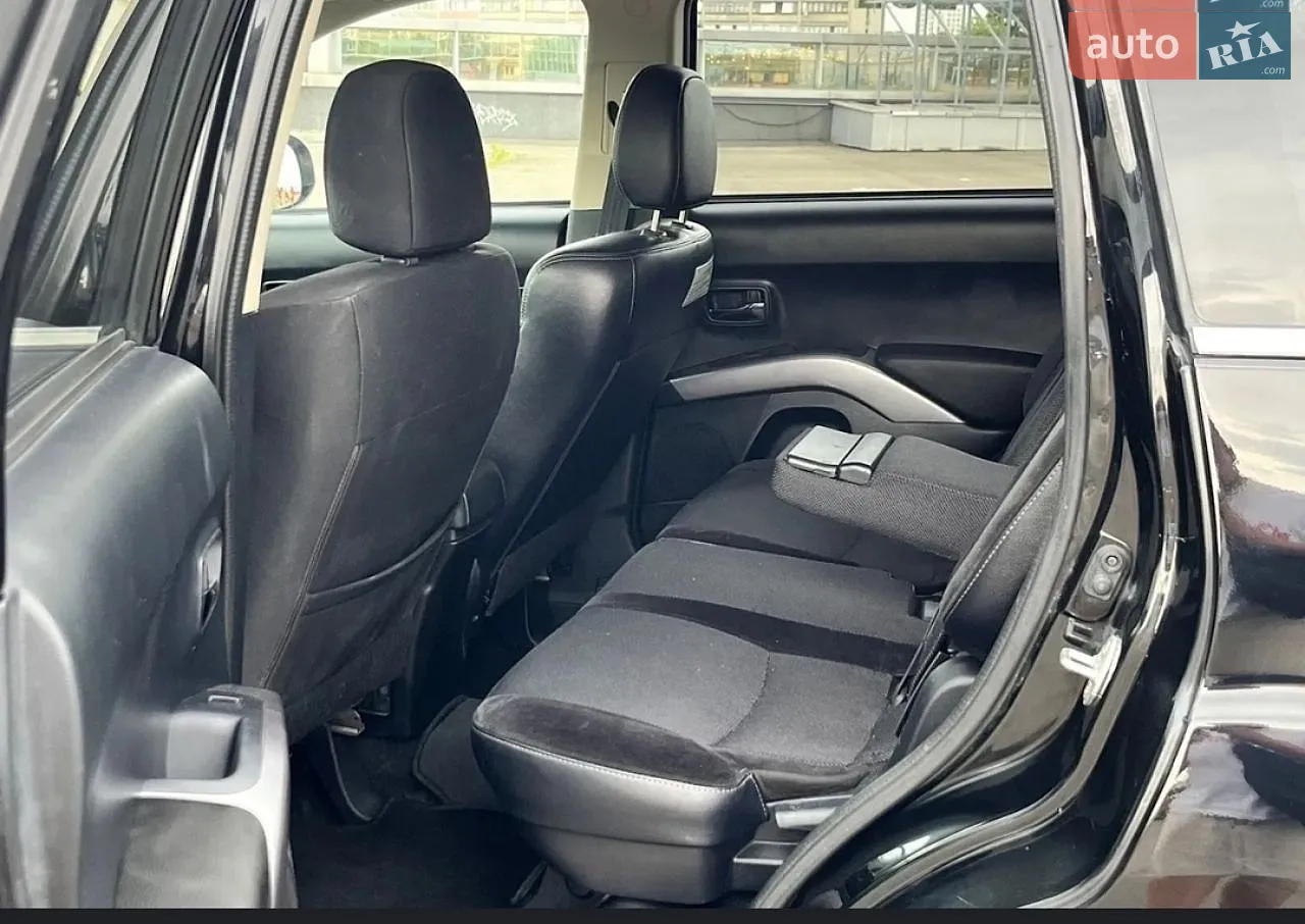 2013 Mitsubishi Outlander - мініатюра 20
