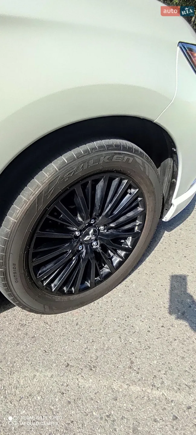 2019 Mitsubishi Outlander - мініатюра 8