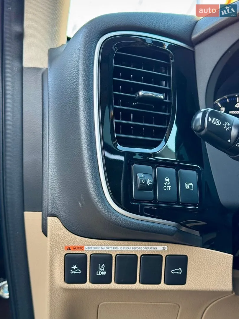 2018 Mitsubishi Outlander - мініатюра 37