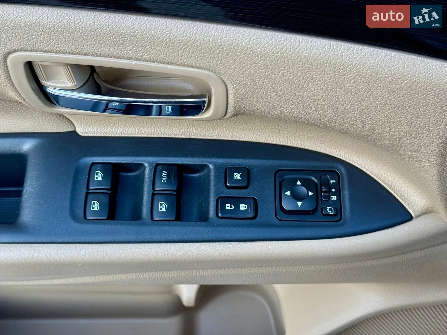 2018 Mitsubishi Outlander - мініатюра 36