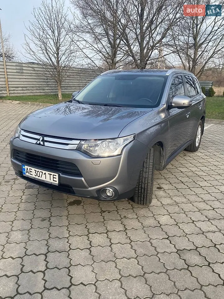 2013 Mitsubishi Outlander - мініатюра 39