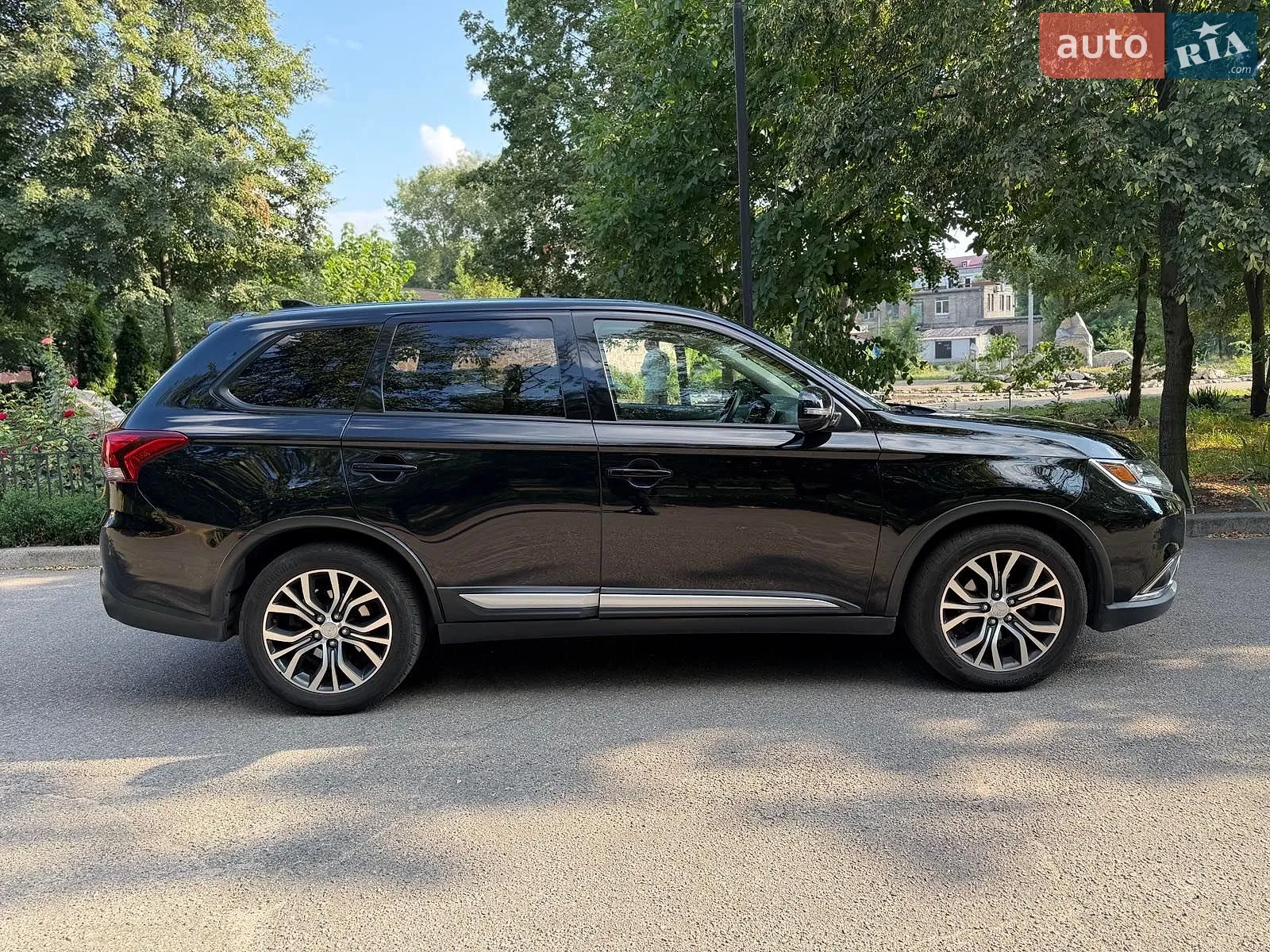 2017 Mitsubishi Outlander - мініатюра 6
