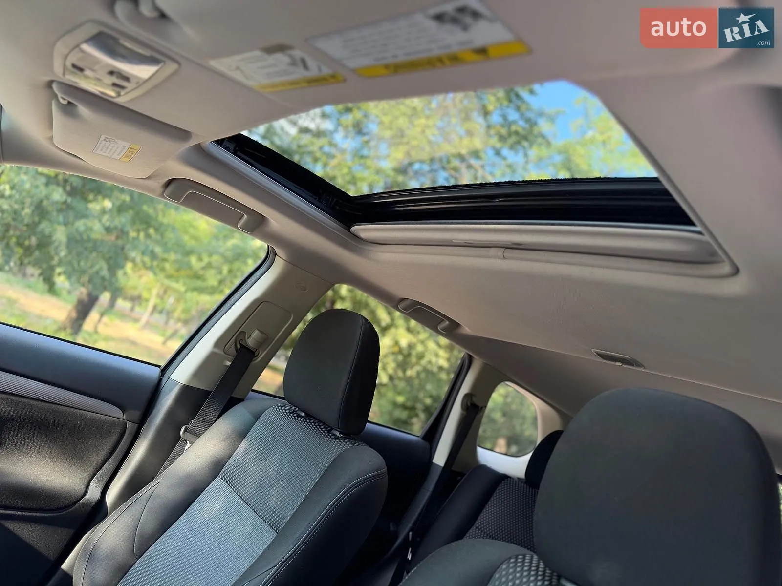 2017 Mitsubishi Outlander - мініатюра 23