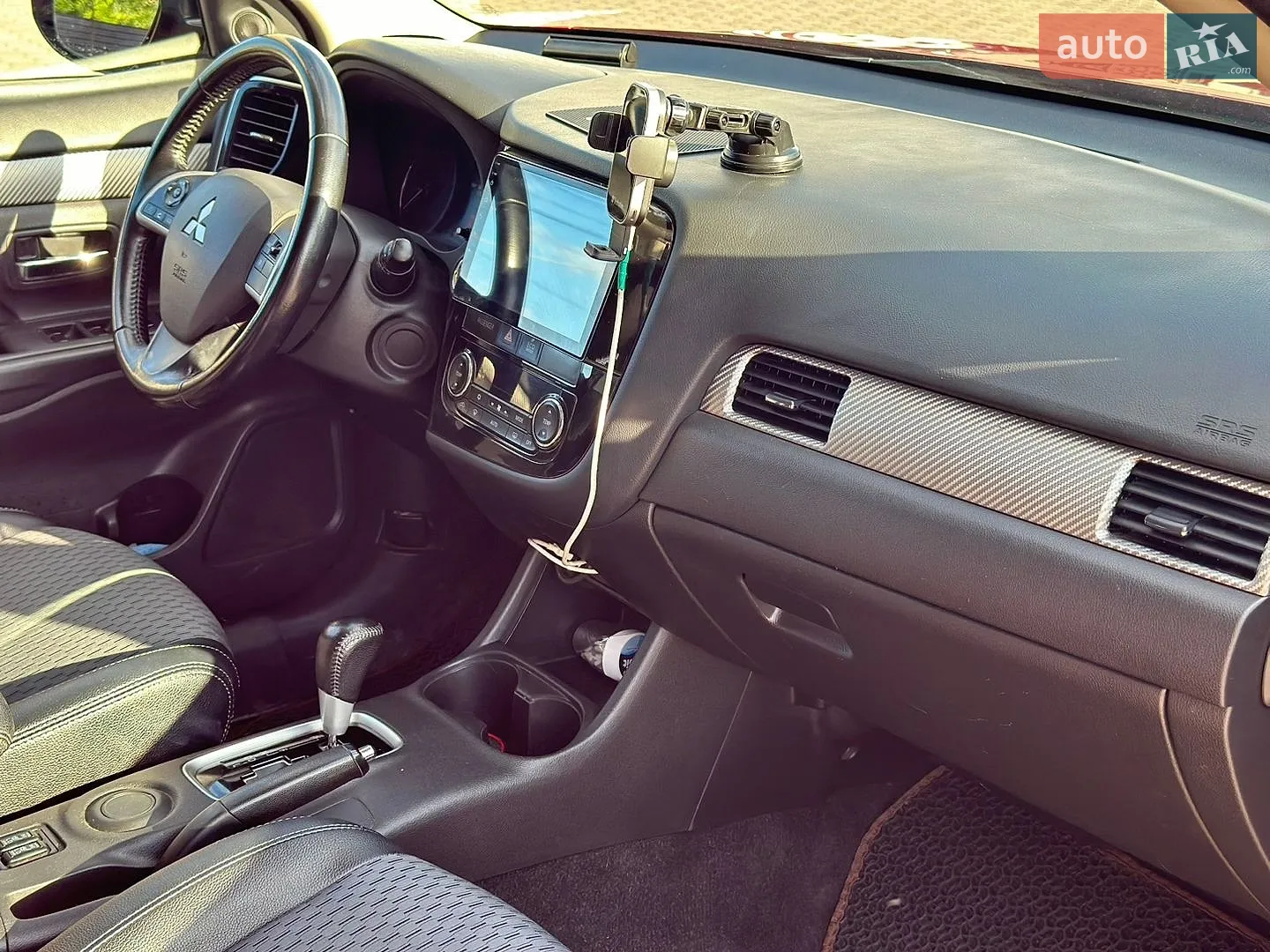 2014 Mitsubishi Outlander - мініатюра 17