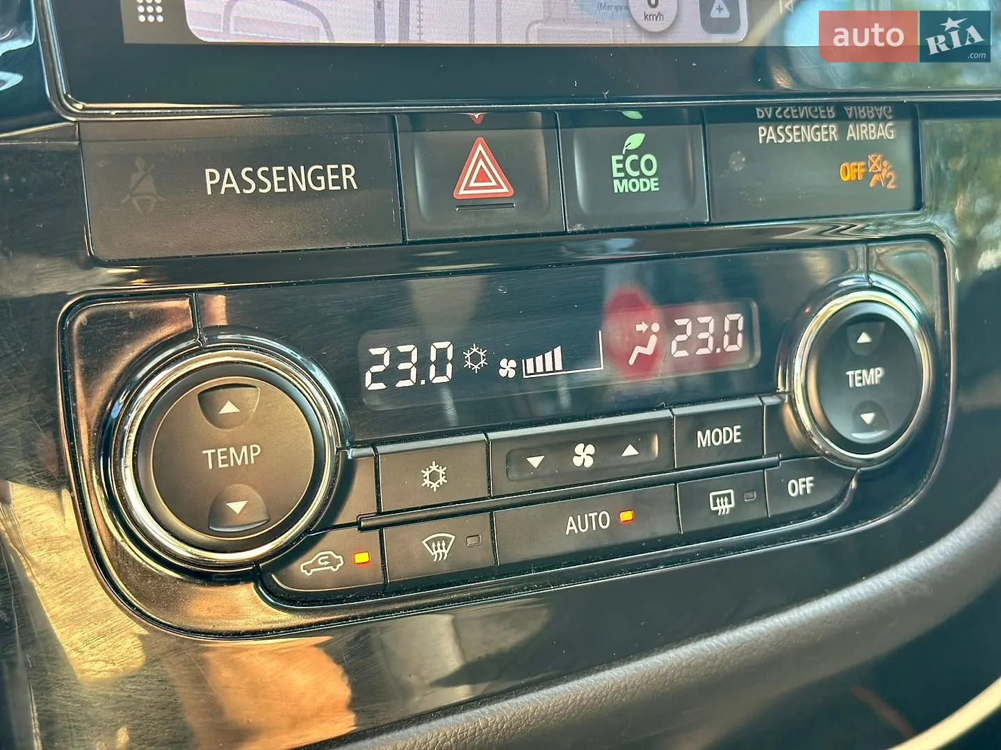 2014 Mitsubishi Outlander - мініатюра 24