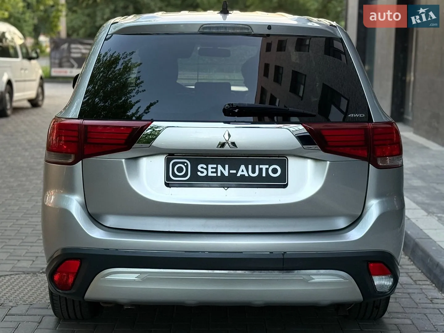 2018 Mitsubishi Outlander - мініатюра 8