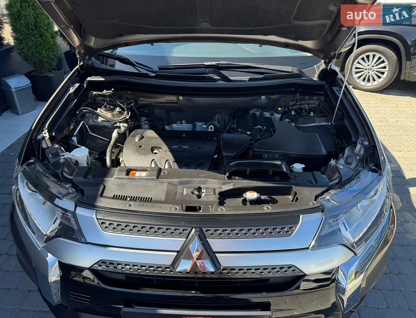 2023 Mitsubishi Outlander - мініатюра 10
