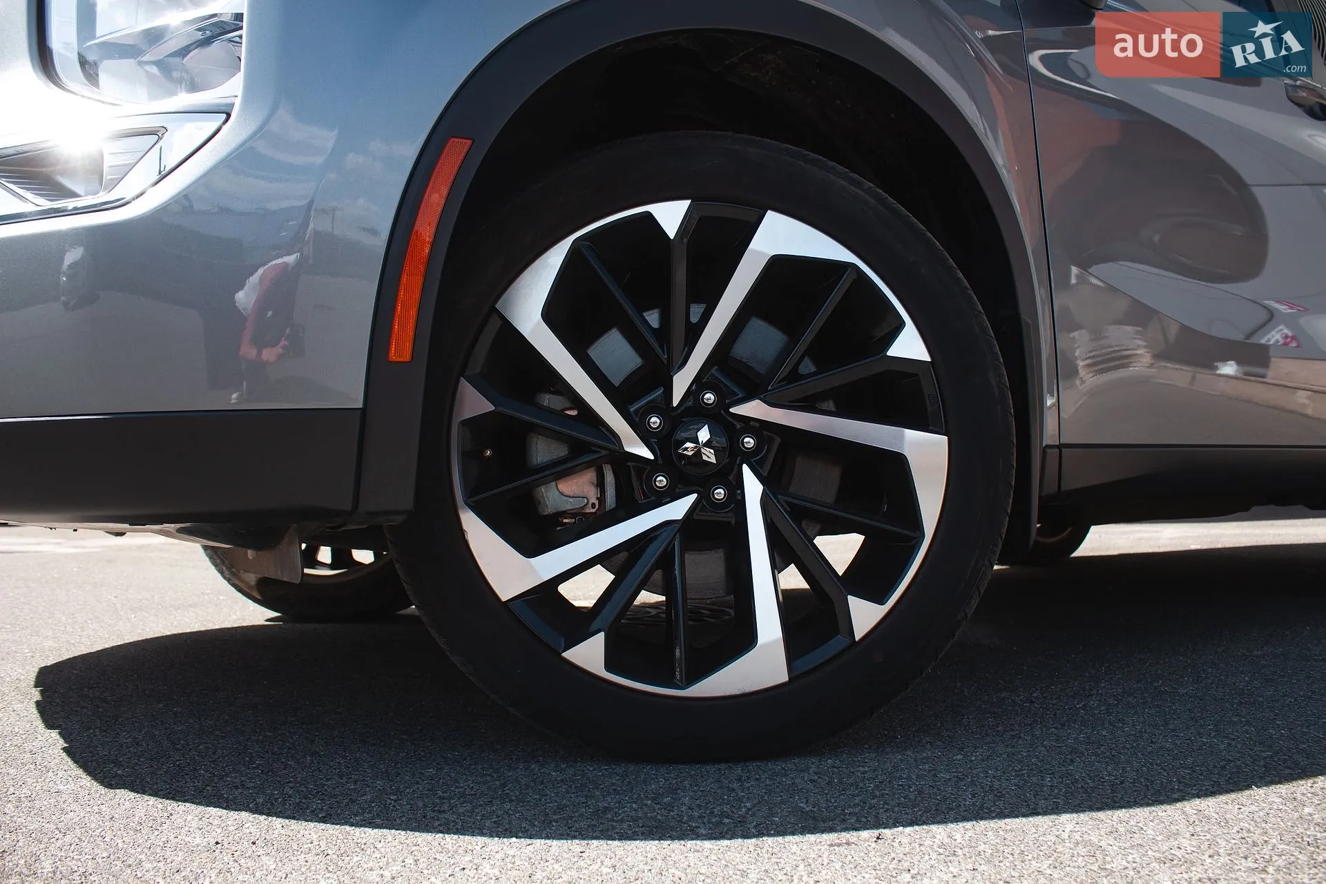 2021 Mitsubishi Outlander - мініатюра 9