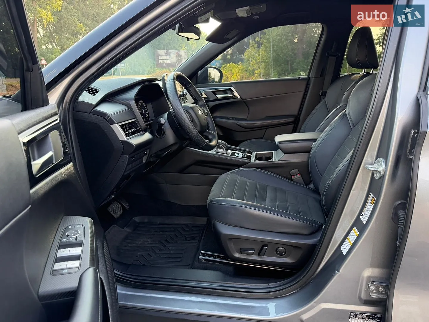 2023 Mitsubishi Outlander - мініатюра 51