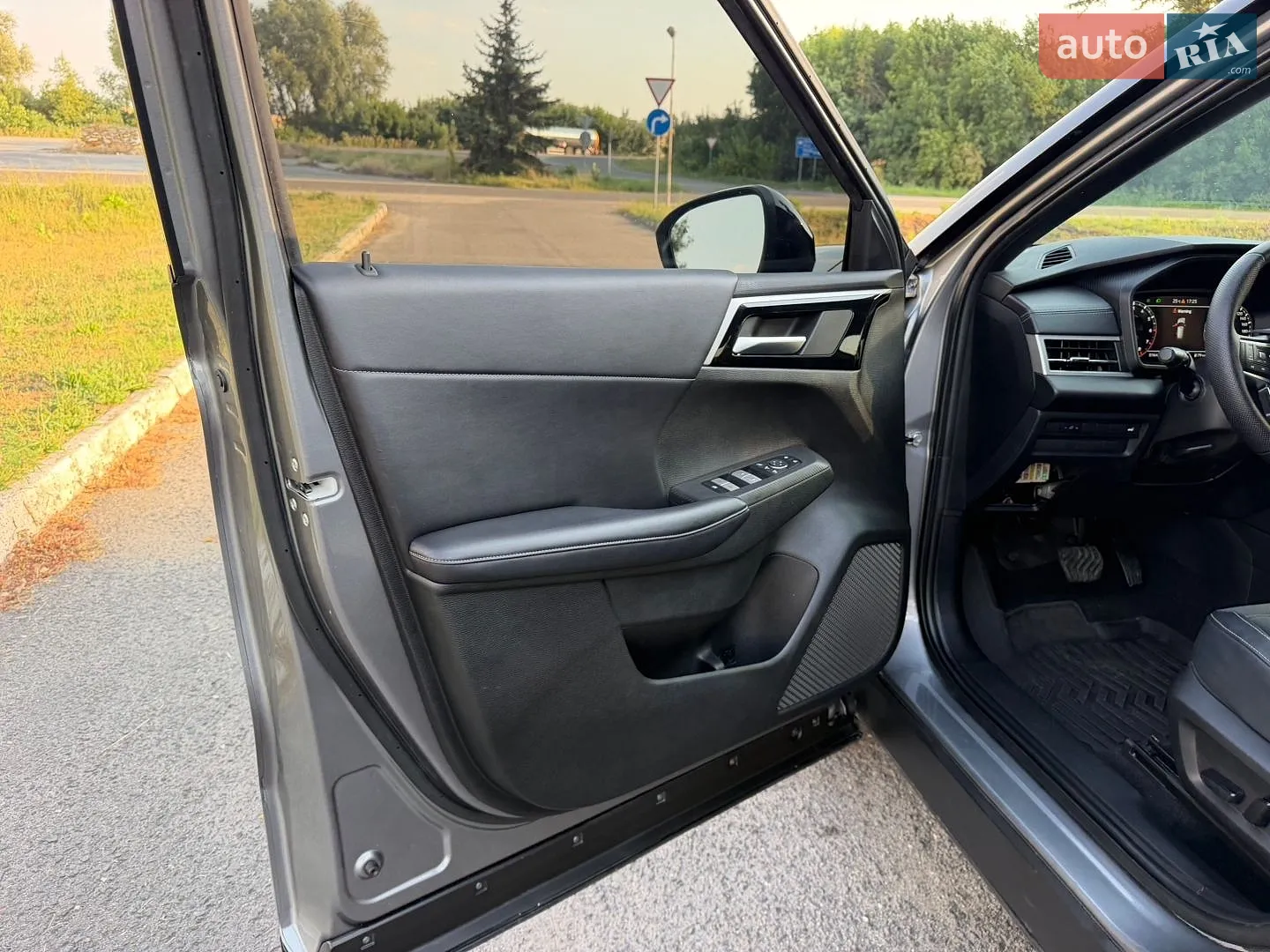 2023 Mitsubishi Outlander - мініатюра 50
