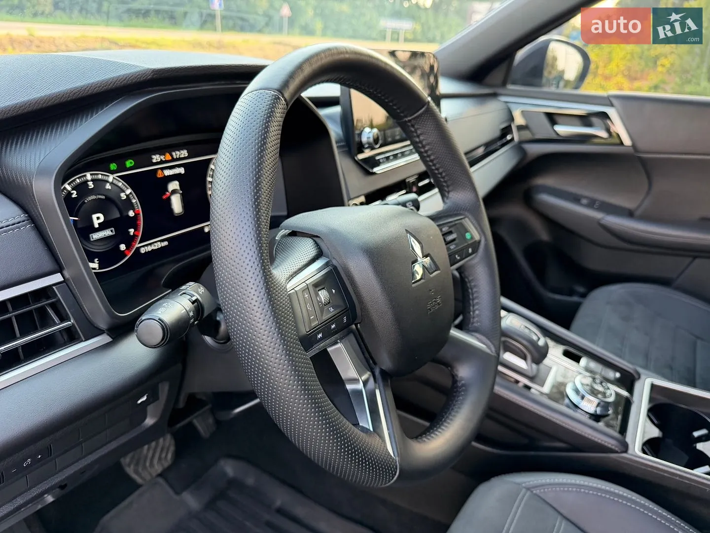 2023 Mitsubishi Outlander - мініатюра 64