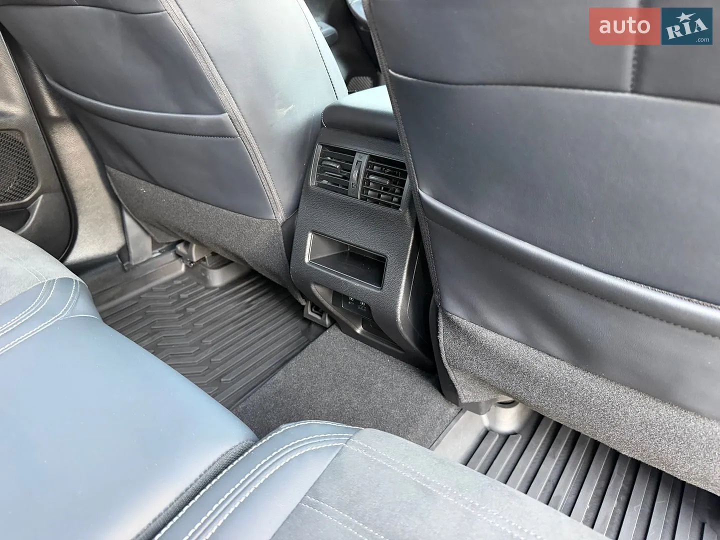 2023 Mitsubishi Outlander - мініатюра 79