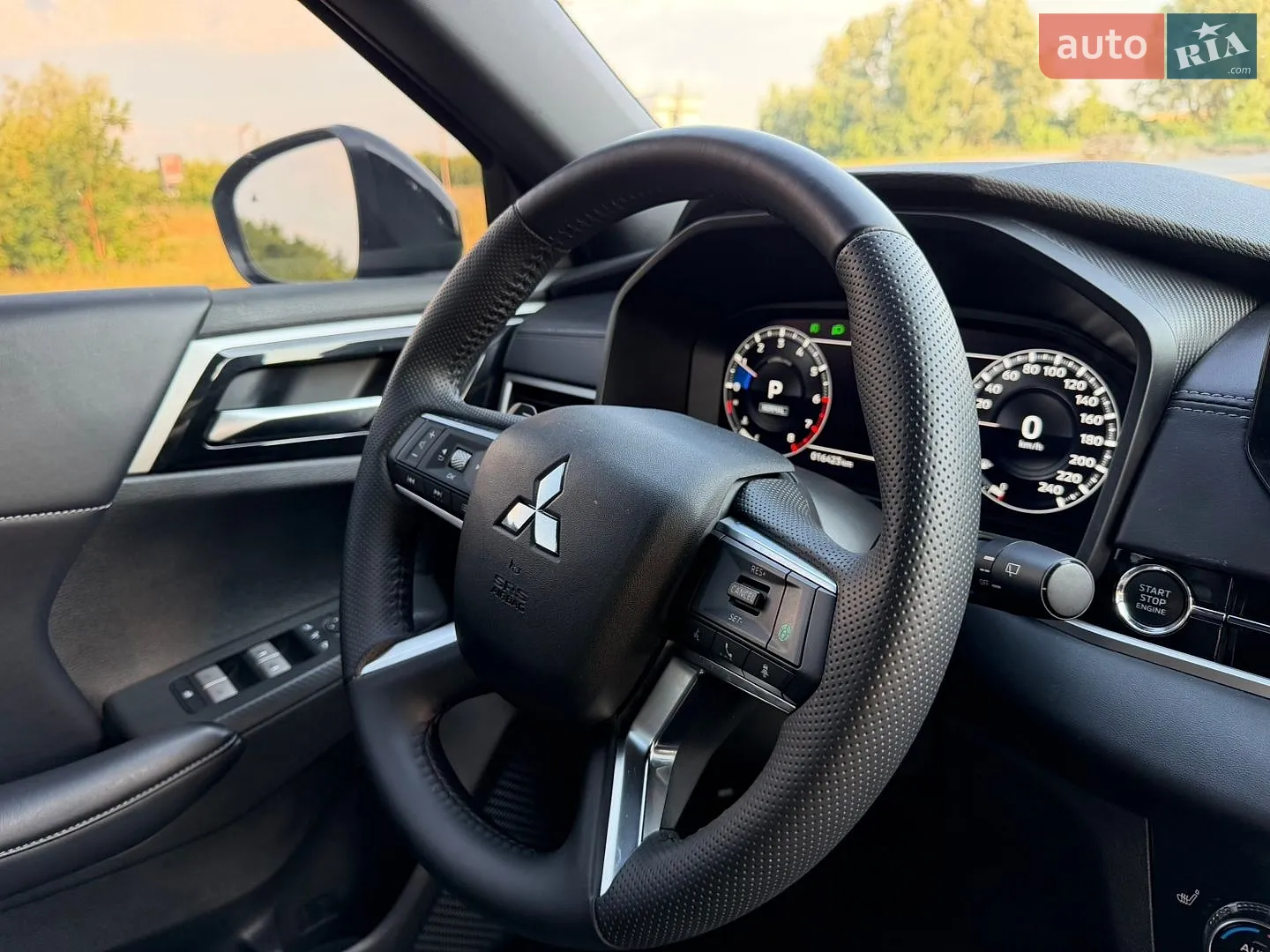 2023 Mitsubishi Outlander - мініатюра 89